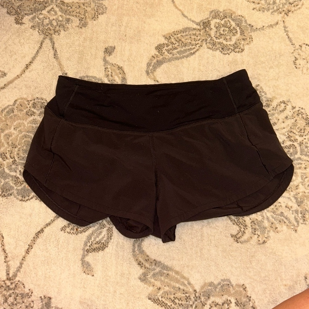 Lululemon Speed Up Lined Short Mid-Rise 2.5